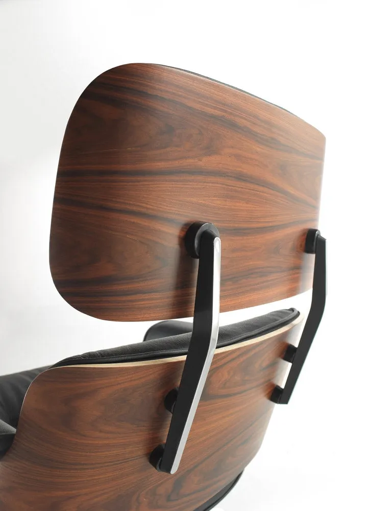 900 Lounge Chair & Ottoman