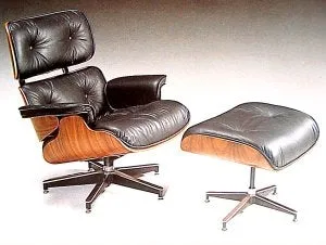 900 Lounge Chair & Ottoman
